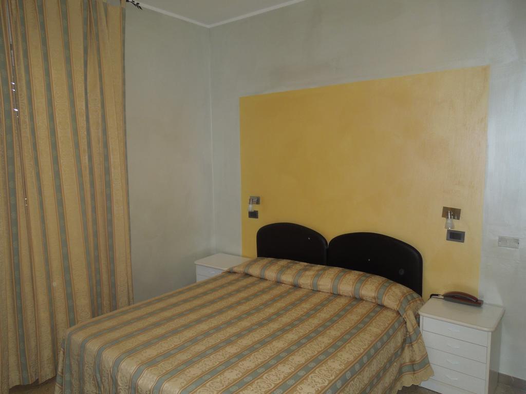 Double Room,225960878:JPEG